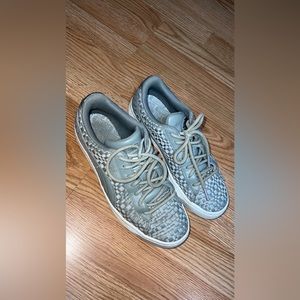 Womens puma sneakers